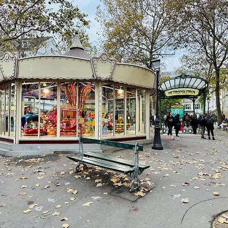 Cocon Au Coeur De Montmartre בית אירוח