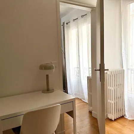 Homestay Cocon Au Coeur De Montmartre *