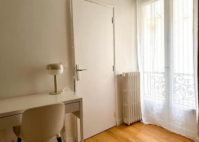 Cocon Au Coeur De Montmartre Проживание в семье *