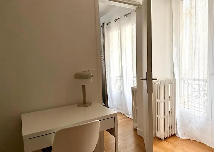 Проживание в семье Cocon Au Coeur De Montmartre *