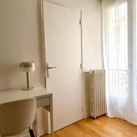 Cocon Au Coeur De Montmartre Homestay szállás *