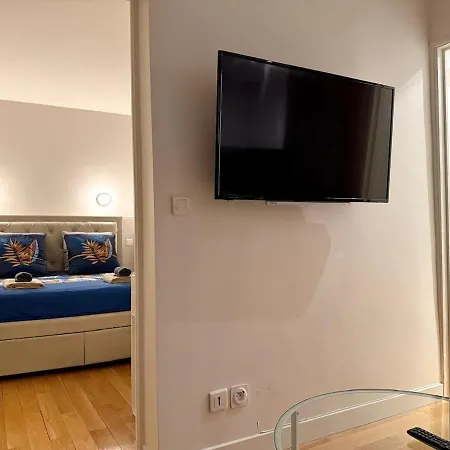 Cocon Au Coeur De Montmartre Homestay szállás *