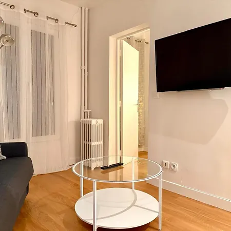 Cocon Au Coeur De Montmartre Homestay szállás *