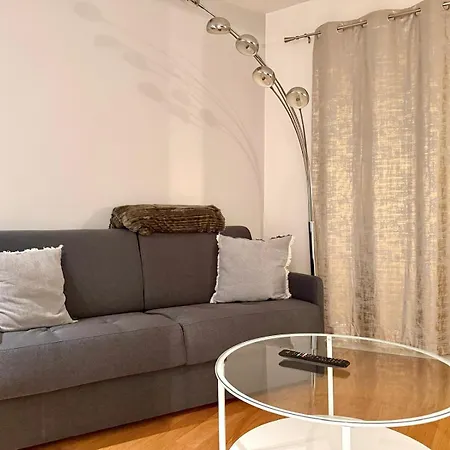 Cocon Au Coeur De Montmartre Homestay szállás *